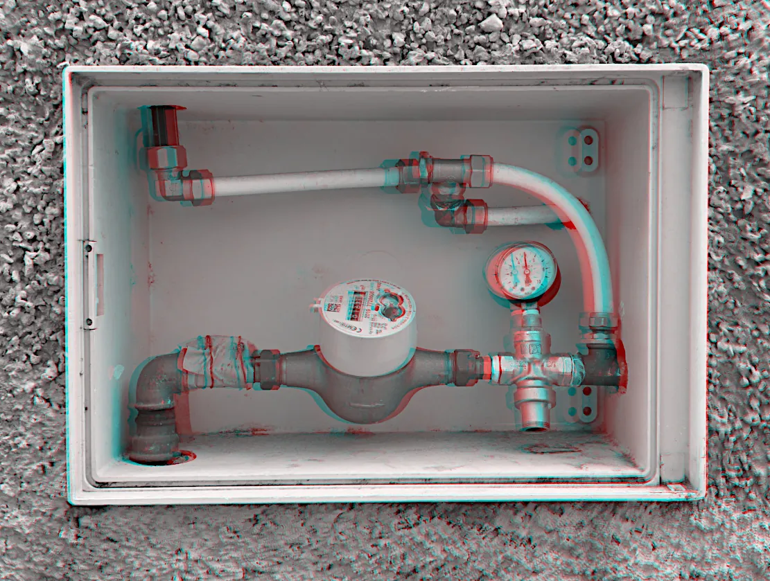 Hose bib freeze prevention with insulated outdoor faucet cover in winter